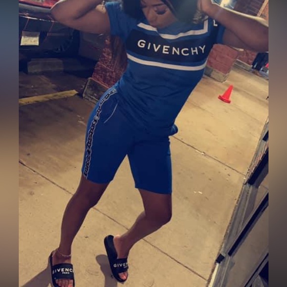 Blue and white Givenchy size kids 12 - Picture 2 of 2